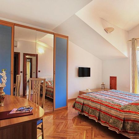 Villa Sveta Eufemija Bed End Breakfast I Rovinj Luaran gambar
