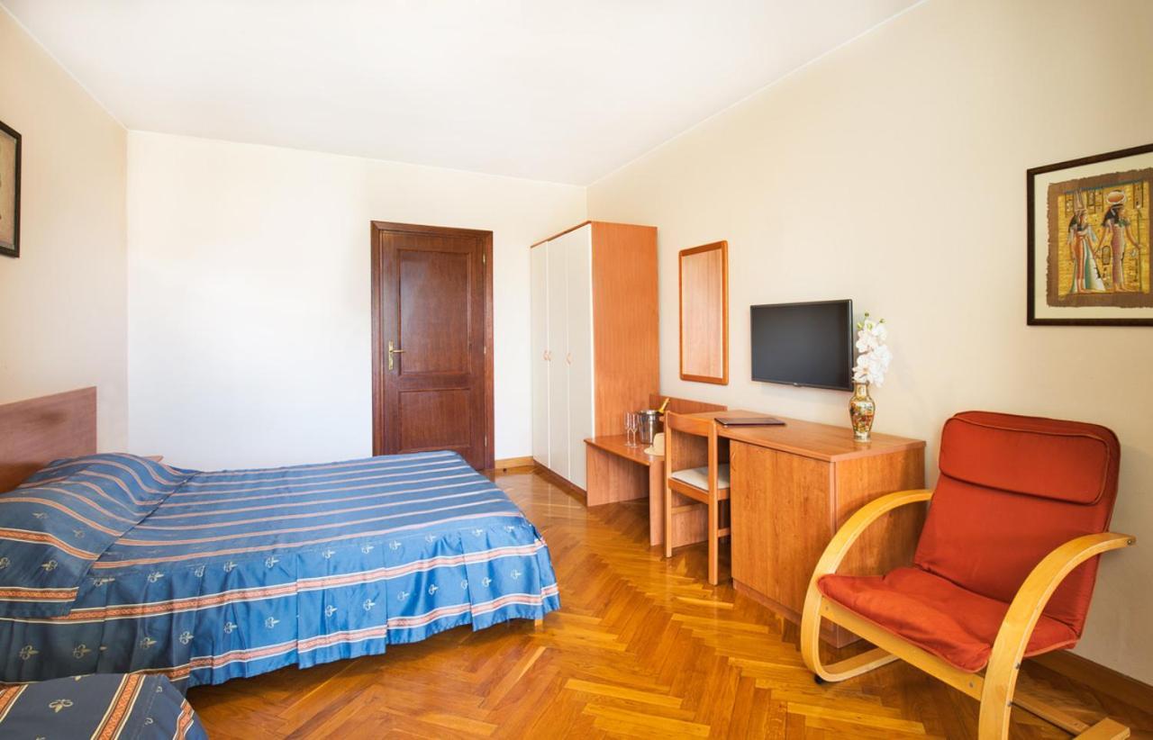 Villa Sveta Eufemija Bed End Breakfast I Rovinj Luaran gambar